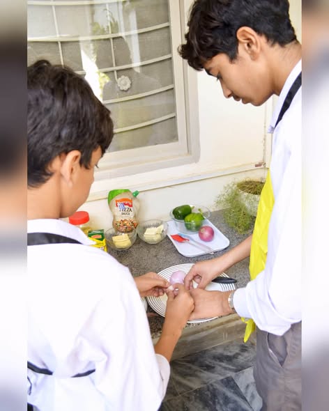 UTOPIA school life